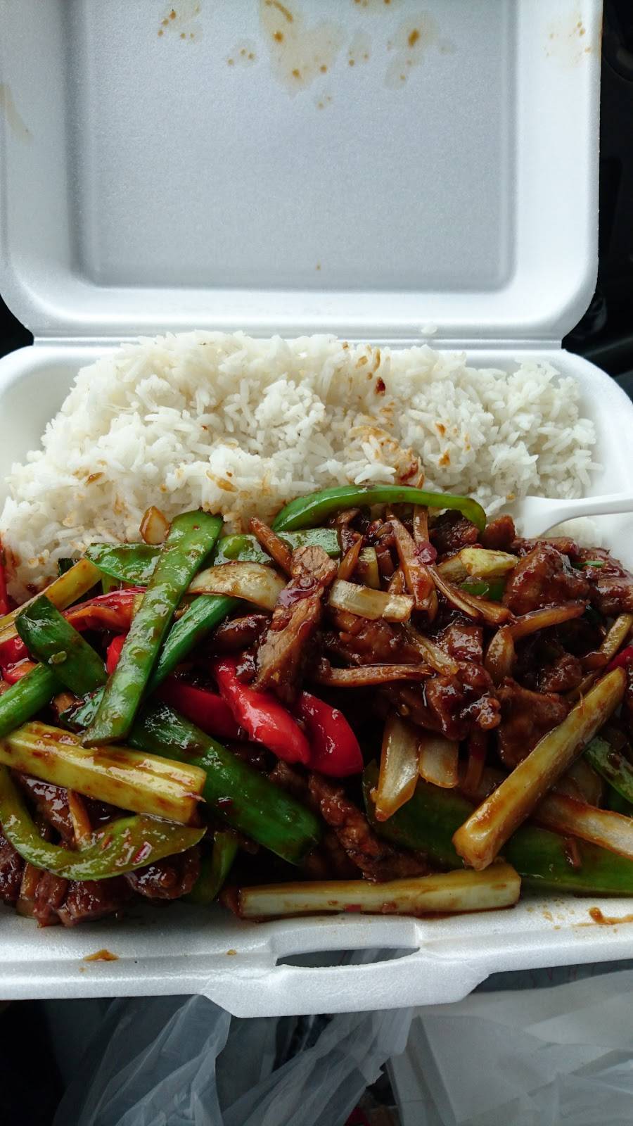 Golden Chef Chinese Kitchen | restaurant | 3262 W North Ave, Chicago, IL 60647, USA | 7737726719 OR +1 773-772-6719