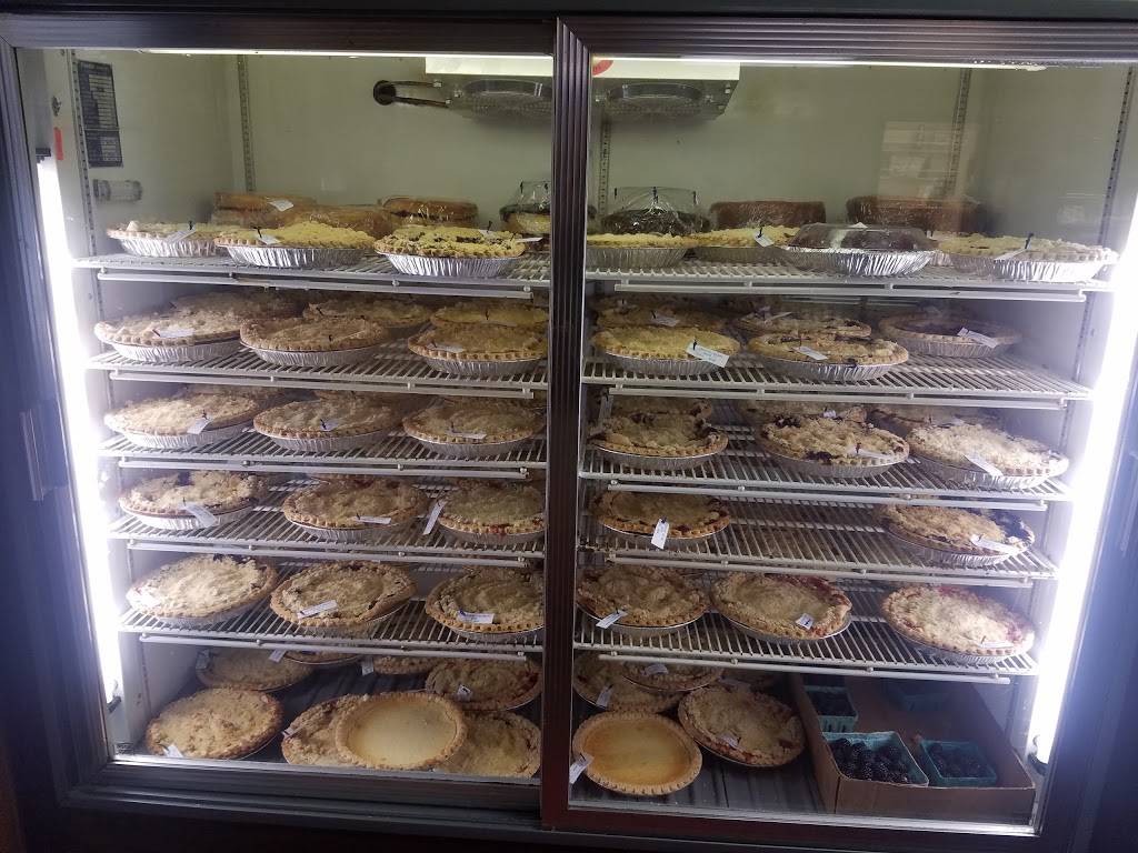 Strawberry Family Restaurant | restaurant | 3771 Layfield Rd, Pennsburg, PA 18073, USA | 2156797701 OR +1 215-679-7701