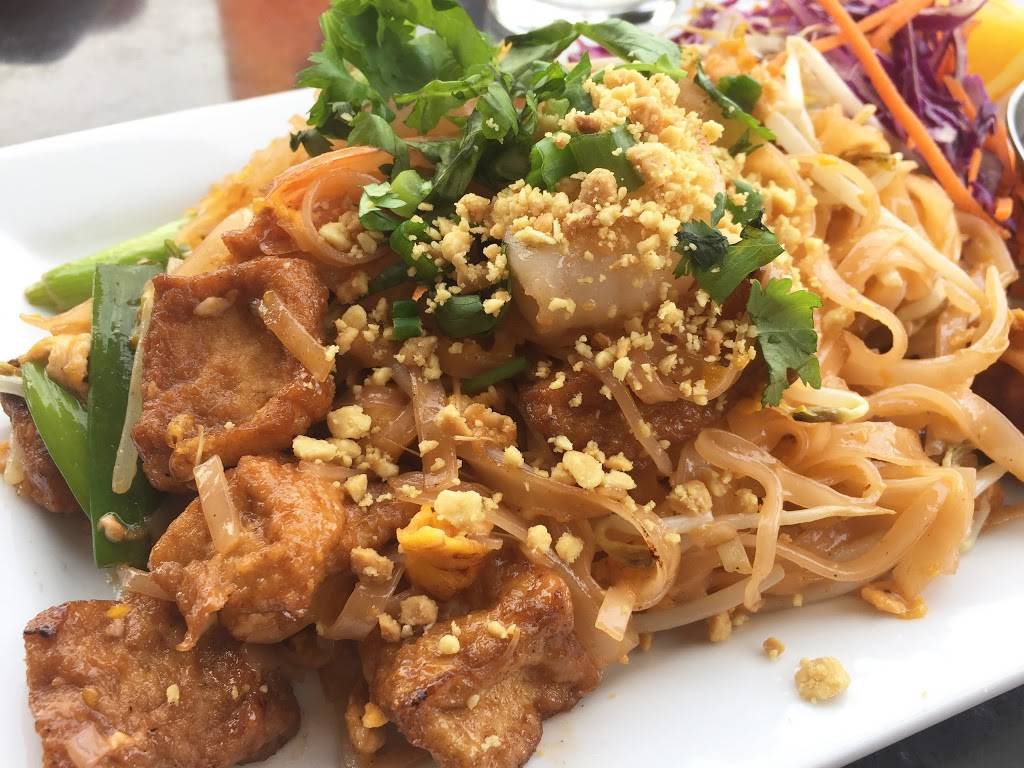 Thai Smile Of Rancho Mirage On El Paseo | restaurant | 73725 El Paseo, Palm Desert, CA 92260, USA | 7603416565 OR +1 760-341-6565