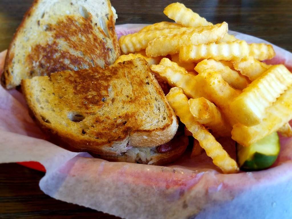 Yellow Submarine | restaurant | 3313 Old Forest Rd, Lynchburg, VA 24501, USA | 4343855357 OR +1 434-385-5357