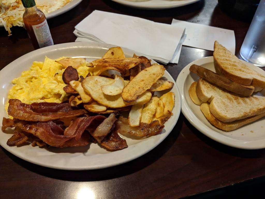 Moms Kitchen | restaurant | 530 E Santa Fe St, Olathe, KS 66061, USA | 9137823542 OR +1 913-782-3542