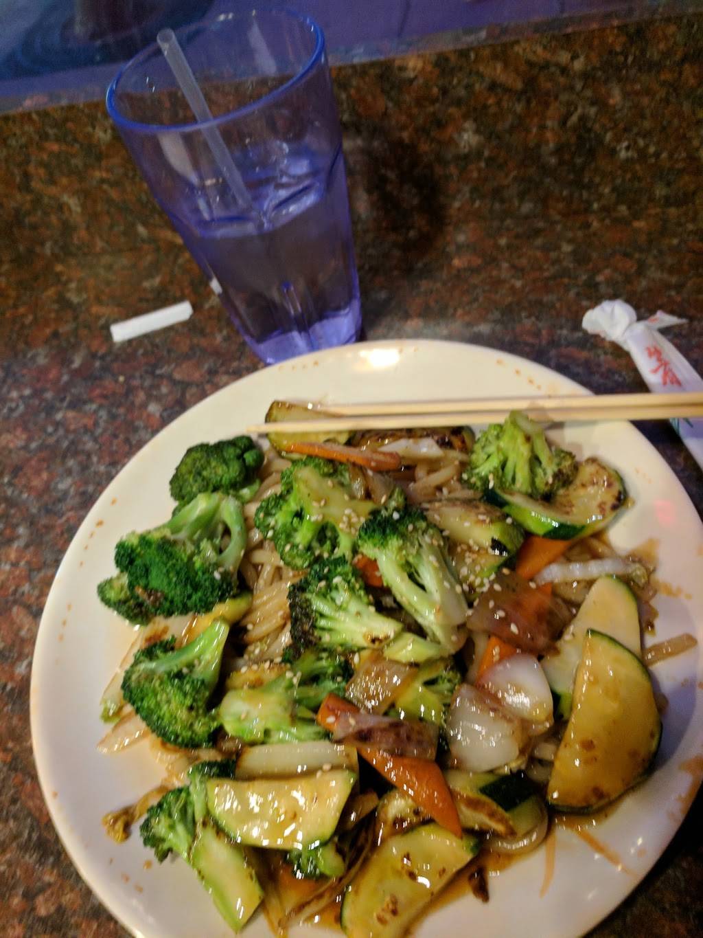 Sushi Express | restaurant | 610 University Ave, Madison, WI 53715, USA | 6084679688 OR +1 608-467-9688