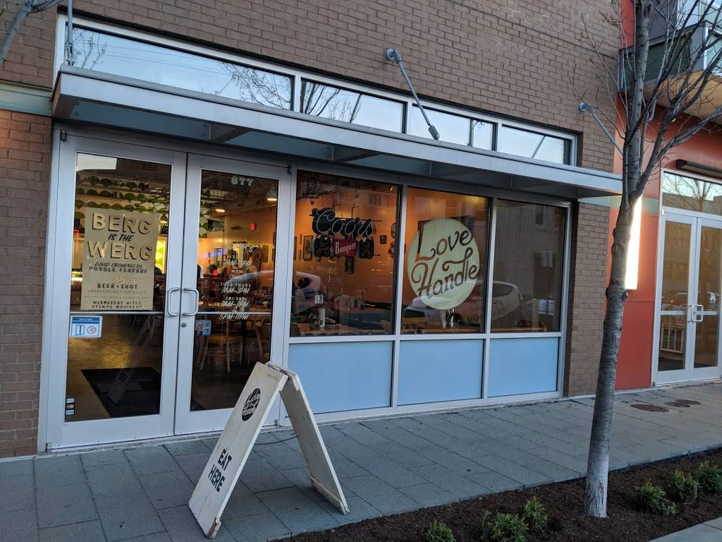 Love Handle | cafe | 877 Massachusetts Ave, Indianapolis, IN 46204, USA | 3173841102 OR +1 317-384-1102