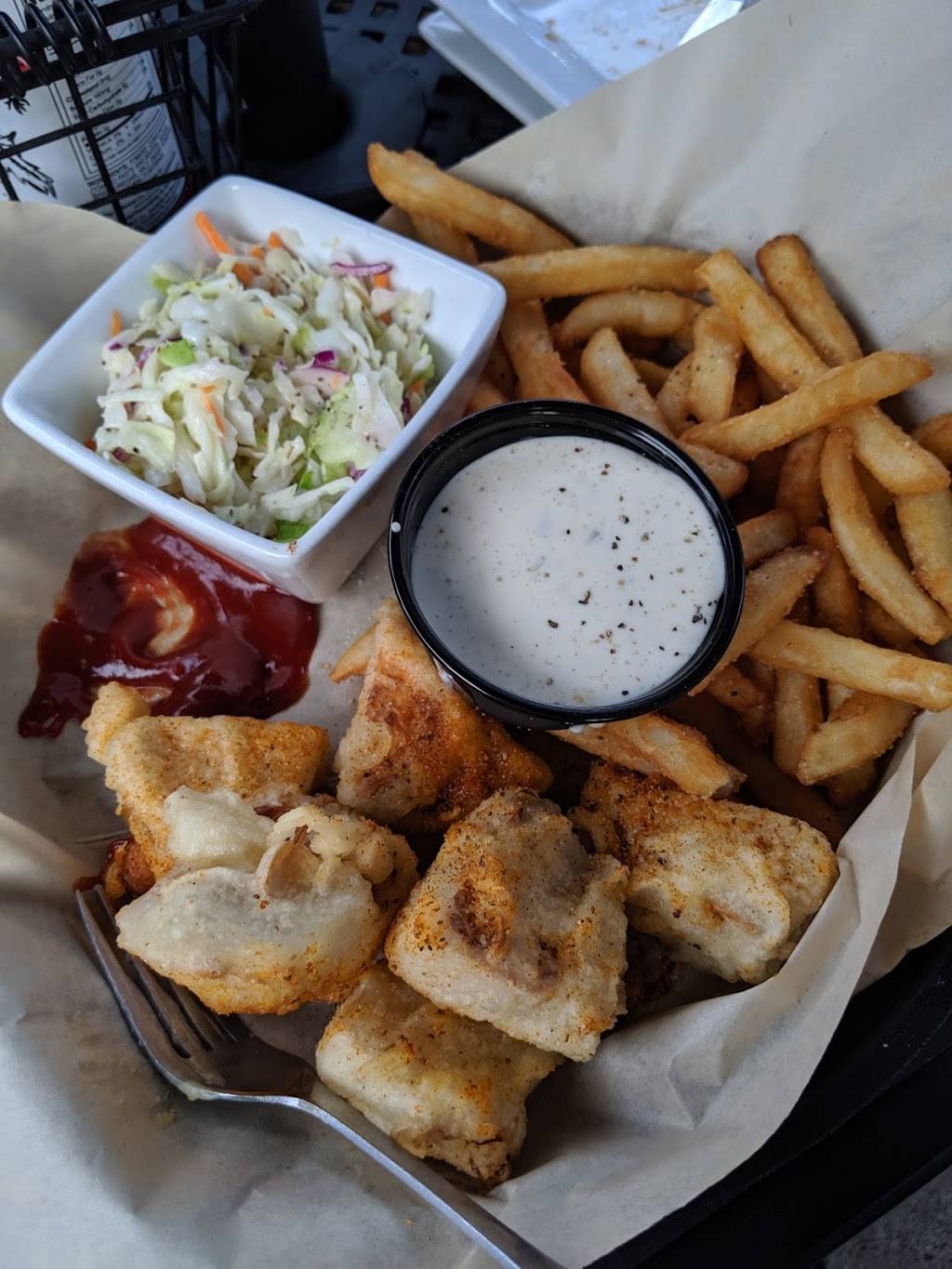 The Howe Daily Kitchen & Bar | restaurant | 3675 Minnehaha Ave South, Minneapolis, MN 55406, USA | 6127293663 OR +1 612-729-3663