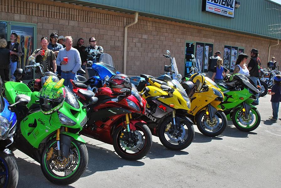 The Spoke Bar & Grill | restaurant | 3198 N Deer Run Rd, Carson City, NV 89701, USA | 7758871117 OR +1 775-887-1117