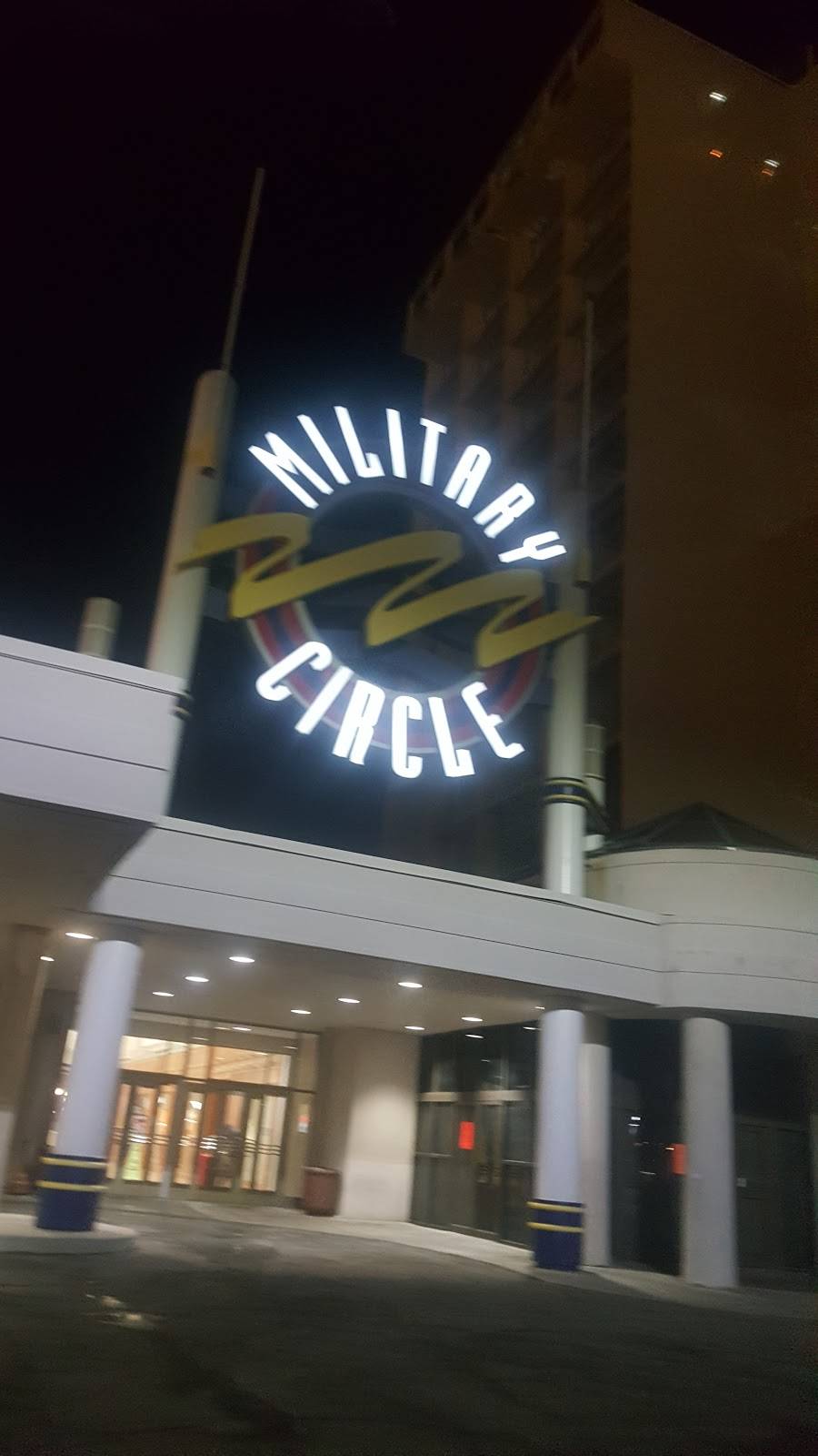 Cinemark 18 | meal takeaway | 880 N Military Hwy, Norfolk, VA 23502, USA | 7574619197 OR +1 757-461-9197