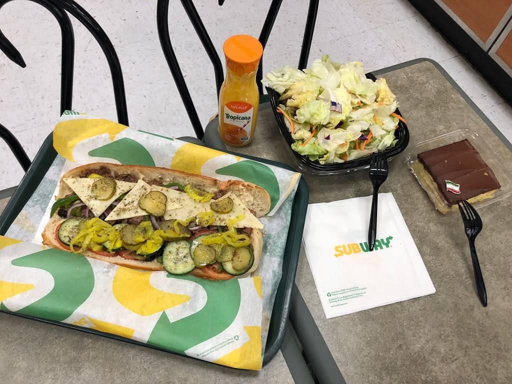 Subway | restaurant | 5101 US-82, Gainesville, TX 76240, USA | 9406680480 OR +1 940-668-0480