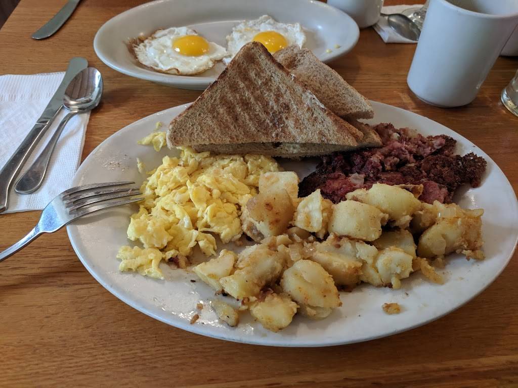 Laura’s Pleasant View Diner | restaurant | 132 Pleasant View Ave, Smithfield, RI 02917, USA | 4012311015 OR +1 401-231-1015