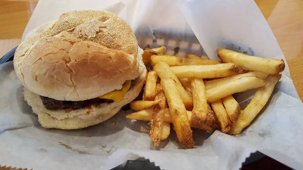 Reds Place | restaurant | 8136 US Route 60, Ashland, KY 41102, USA | 6065850056 OR +1 606-585-0056