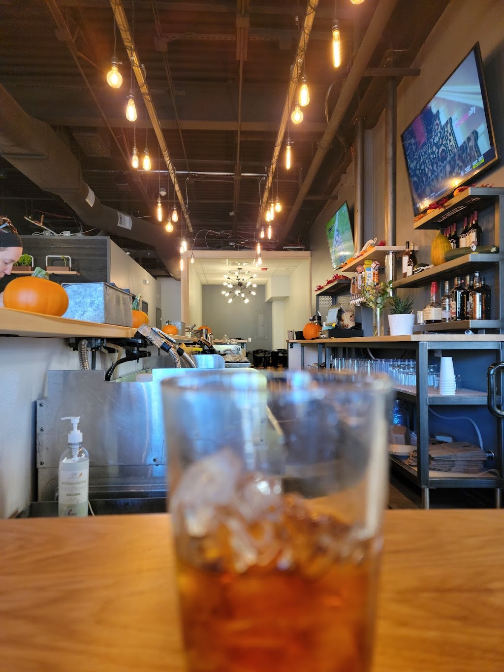 Coyote Table Artisan Kitchen & Bar | restaurant | 2950 Bear Creek Blvd, Lakewood, CO 80228, USA | 7205248129 OR +1 720-524-8129