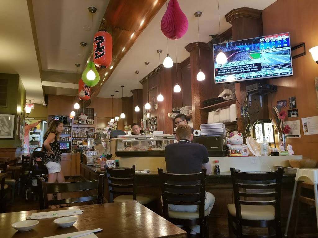 Sushi Supreme | restaurant | 1995 Yonge St, Toronto, ON M4S 1Z9, Canada | 4165440777 OR +1 416-544-0777