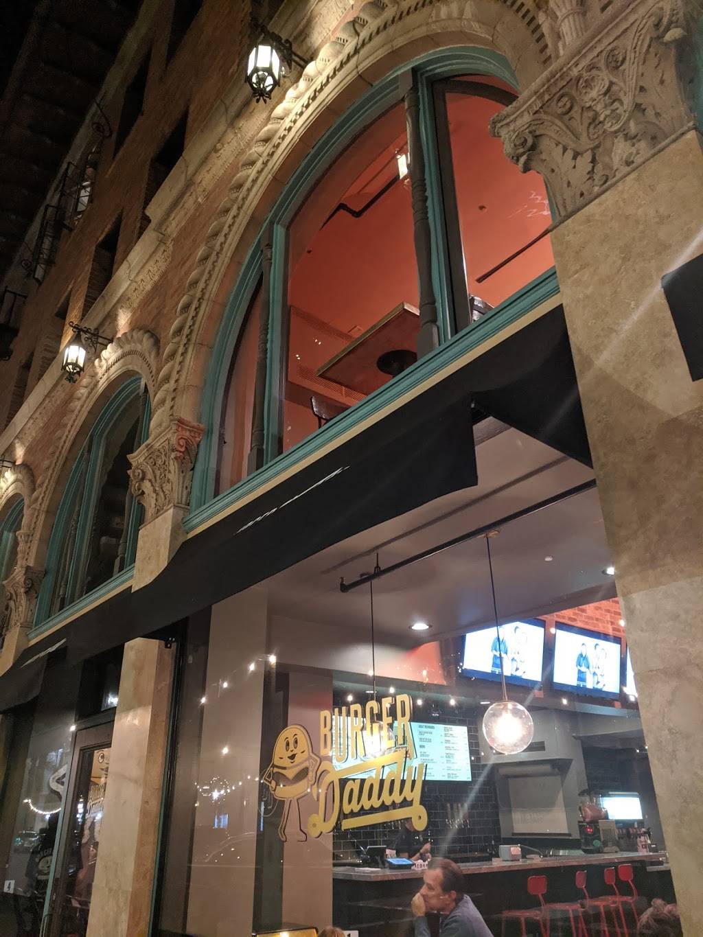 Burger Daddy | restaurant | 149 Linden Ave, Long Beach, CA 90802, USA | 5629800137 OR +1 562-980-0137