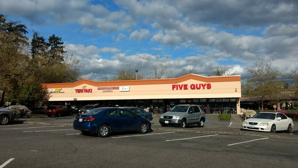 Overlake Fashion Plaza | shopping mall | 2150 148th Ave NE, Redmond, WA 98052, USA | 5036034700 OR +1 503-603-4700