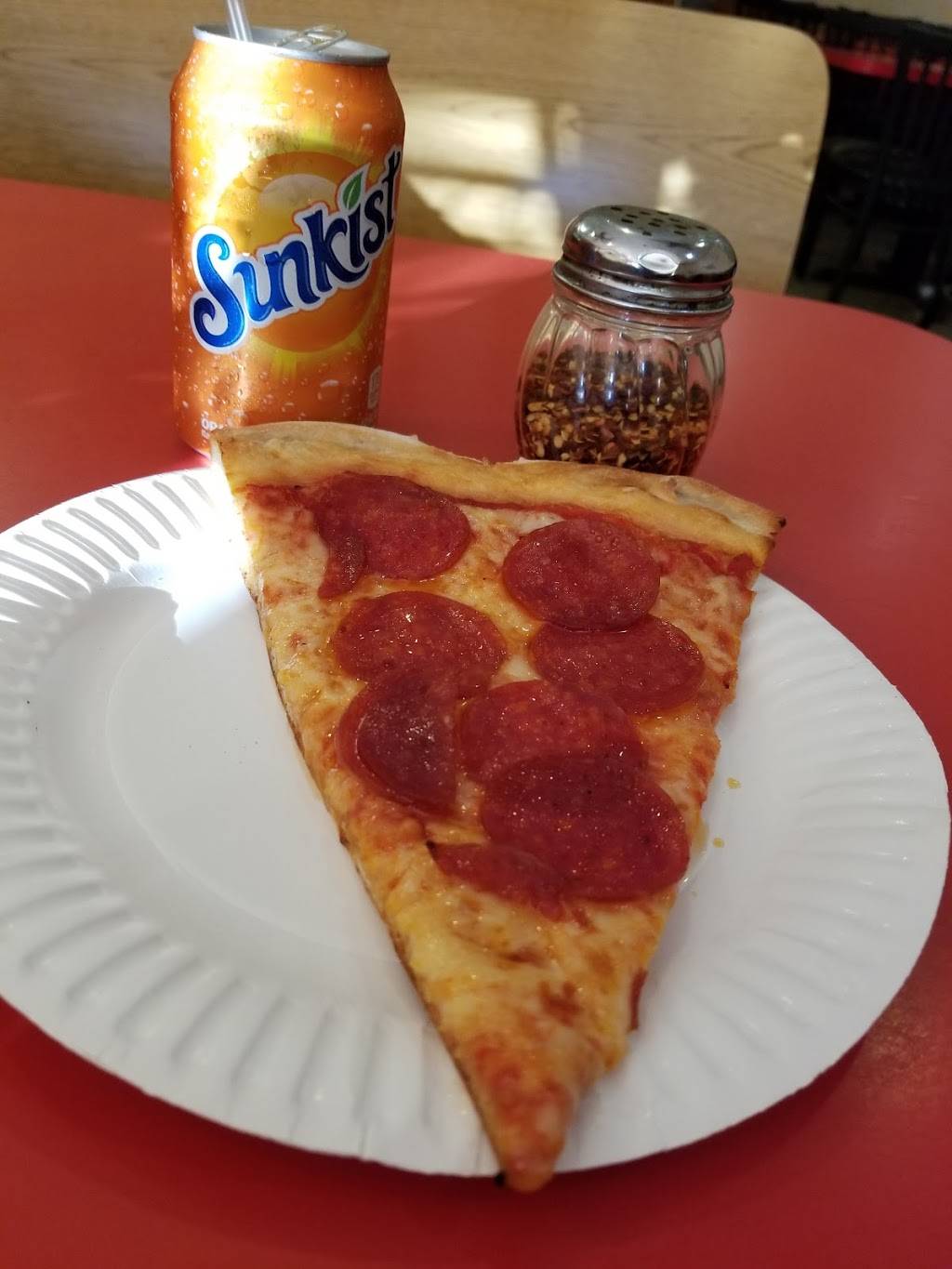 Attilio Pizzeria | restaurant | 67 Monmouth Rd, Oakhurst, NJ 07755, USA | 7322225655 OR +1 732-222-5655