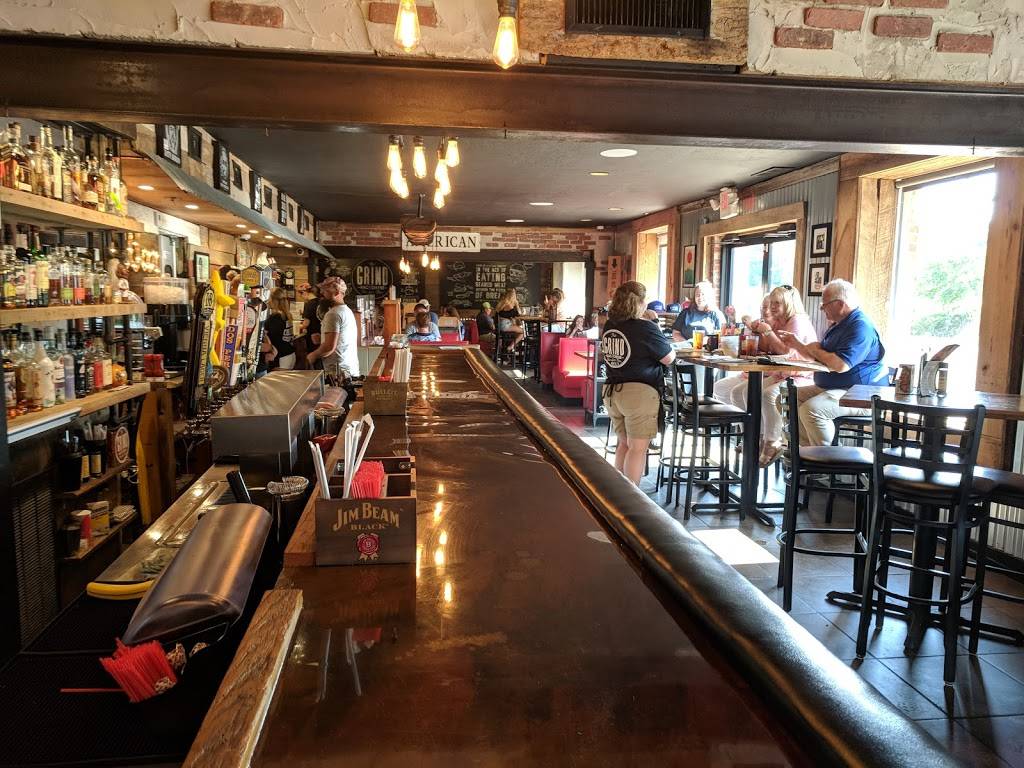 The Grind | restaurant | 112 Lovelace Ave, Martin, TN 38237, USA | 7315876912 OR +1 731-587-6912