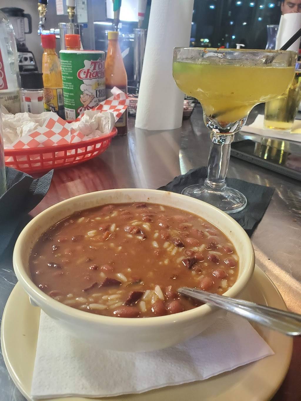 Fish and Tails Oyster Bar | restaurant | 330 TX-78 Suite 400, Wylie, TX 75098, USA | 2142999354 OR +1 214-299-9354