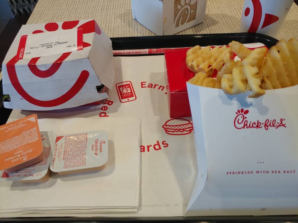 Chick-fil-A Newington | restaurant | 3240 Berlin Turnpike, Newington, CT 06111, USA | 8606650048 OR +1 860-665-0048