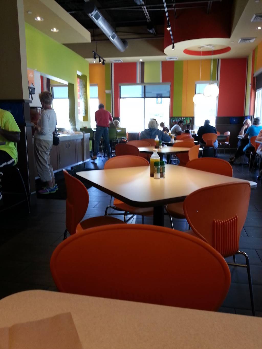 Zoës Kitchen | restaurant | 1250B Fording Island Rd, Bluffton, SC 29910, USA | 8438064352 OR +1 843-806-4352