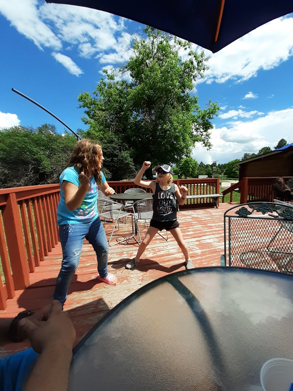 Tunnel Inn | restaurant | 402 WY-193, Banner, WY 82832, USA | 3076833297 OR +1 307-683-3297