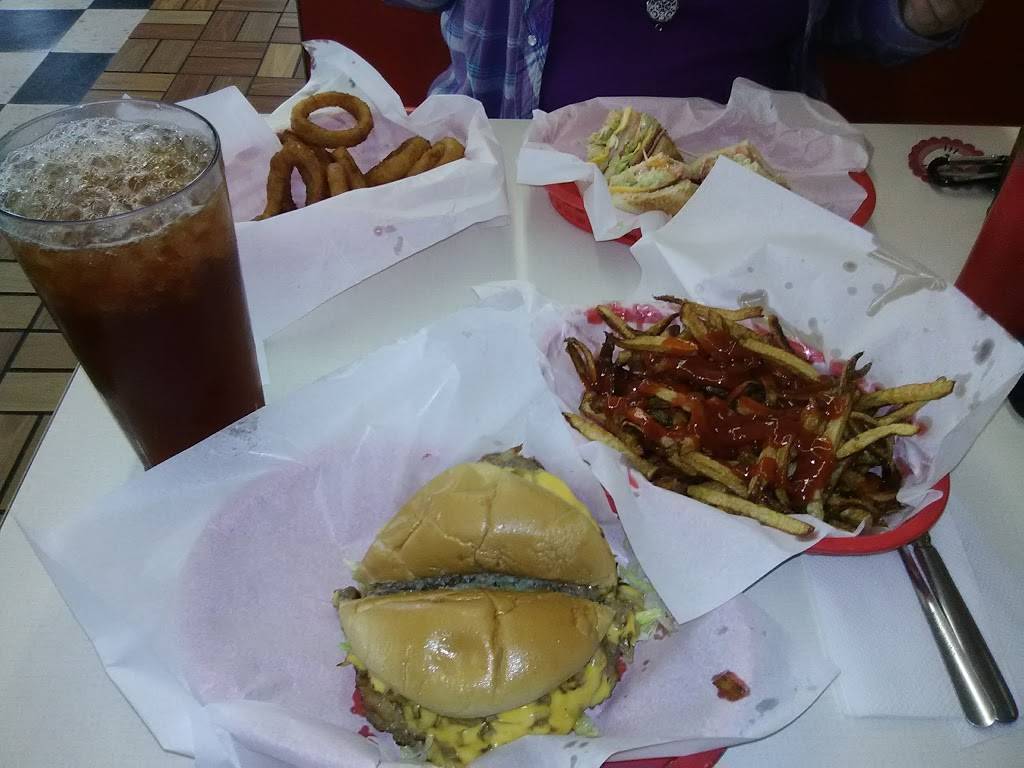 Speedway Grille | restaurant | 2010 W Okmulgee Ave, Muskogee, OK 74401, USA | 9186876552 OR +1 918-687-6552