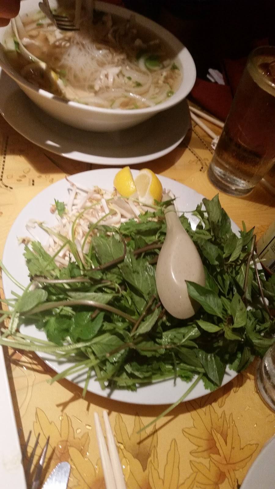 Saigon Cafe | restaurant | 220 SW H K Dodgen Loop, Temple, TX 76504, USA | 2547734263 OR +1 254-773-4263