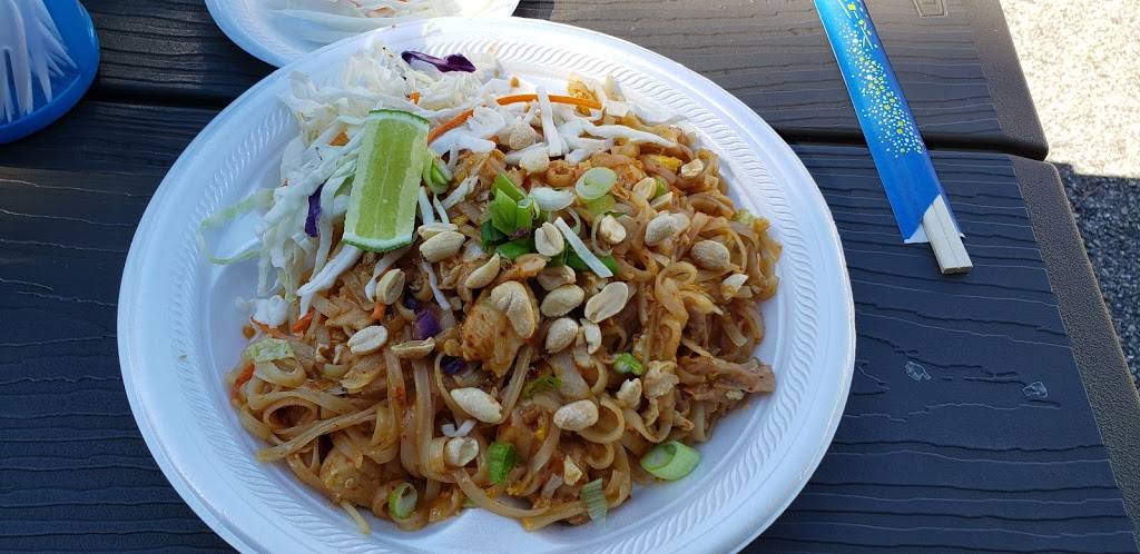 Grandma Wan Thai Food Truck | restaurant | 2711 Manatee Ave E, Bradenton, FL 34208, USA | 8134762760 OR +1 813-476-2760