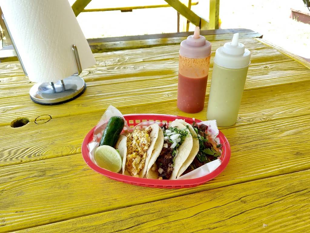 Taquerias Patos | restaurant | 7107, Yellow Jacket Ln, Austin, TX 78741, USA | 5128281100 OR +1 512-828-1100