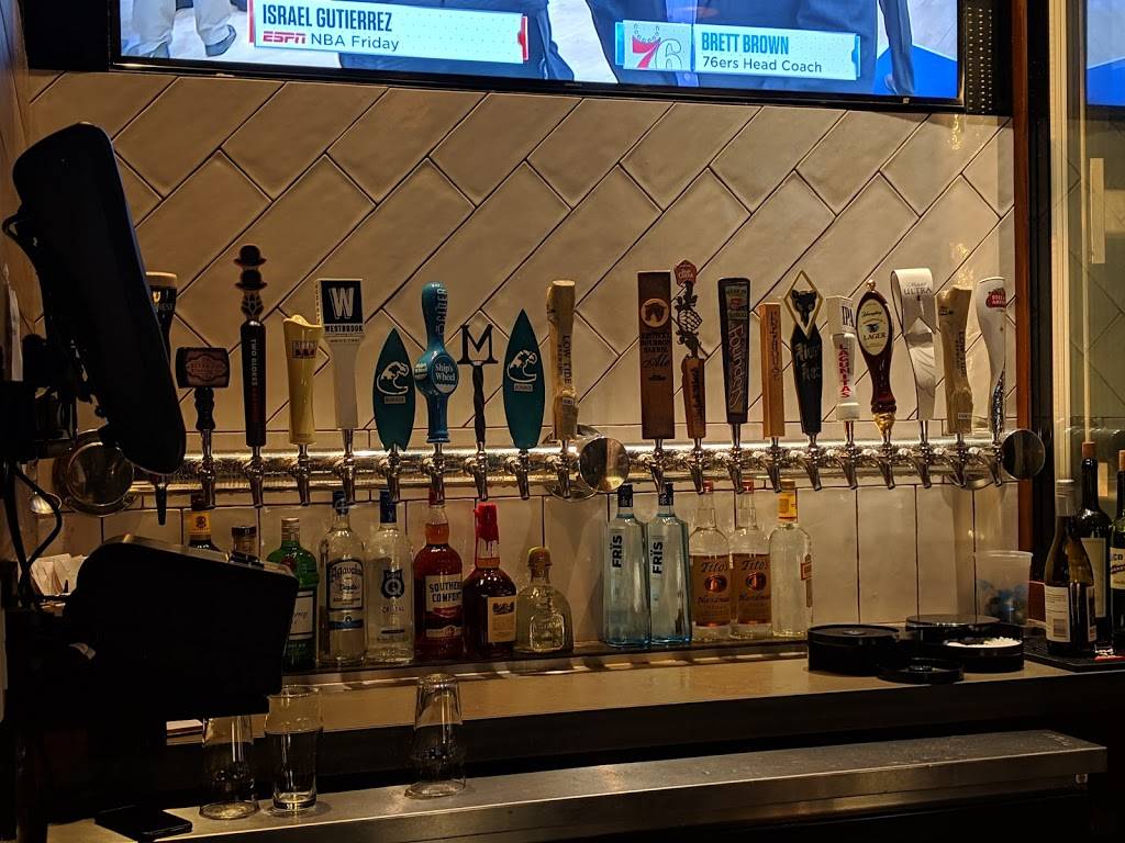 Meeting at Market | restaurant | 120 Market St, Charleston, SC 29401, USA | 8437247205 OR +1 843-724-7205