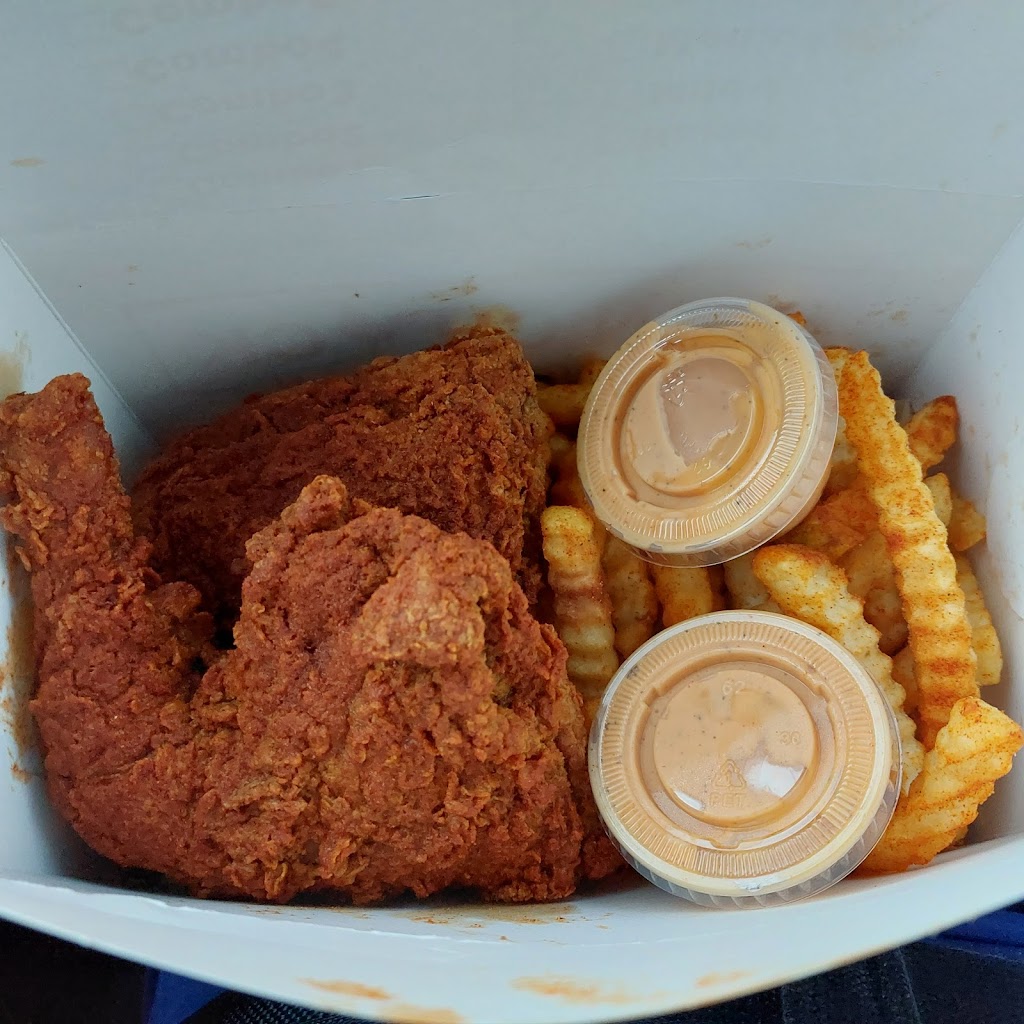 Main Chick Hot Chicken | restaurant | 21512 Victory Blvd, Woodland Hills, CA 91367, USA | 8184295169 OR +1 818-429-5169