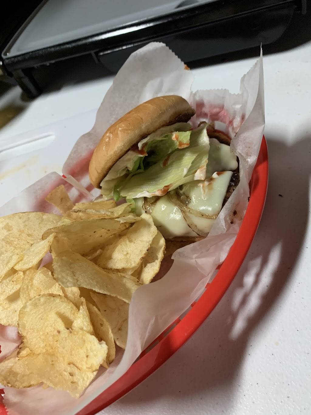 JW Dowds Pub | restaurant | 4 W Village Green, Hicksville, NY 11801, USA | 5166445545 OR +1 516-644-5545