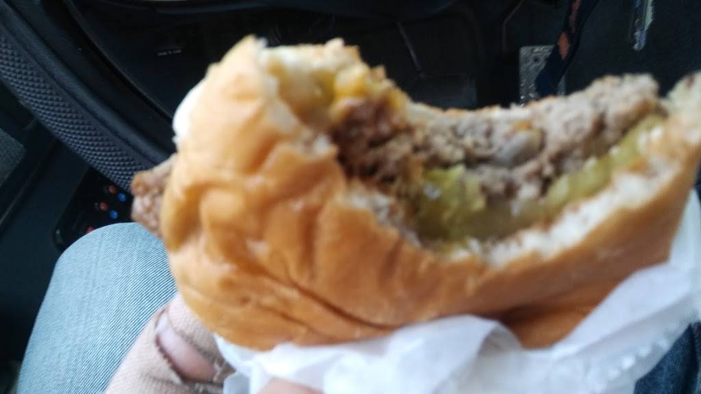 Elmers Hamburgers | meal takeaway | 8515 W Chicago, Detroit, MI 48204, USA | 3139337766 OR +1 313-933-7766