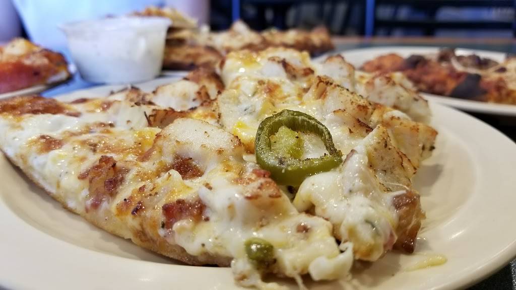 Round Table Pizza | meal delivery | 19750 Beach Blvd, Huntington Beach, CA 92648, USA | 7149639877 OR +1 714-963-9877