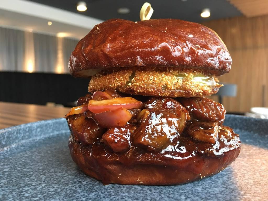 Thorn Restaurant & Lounge | restaurant | 5200 Pearl St, Rosemont, IL 60018, USA | 8472604774 OR +1 847-260-4774