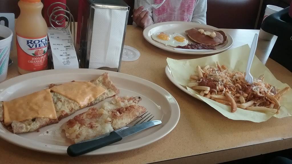 Toms Original Super Burgers | restaurant | 9750 Sierra Ave, Fontana, CA 92335, USA | 9094289967 OR +1 909-428-9967