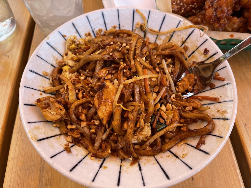 Hawkers Asian Street Food | restaurant | 2800 Main St, Dallas, TX 75226, USA | 2142718111 OR +1 214-271-8111