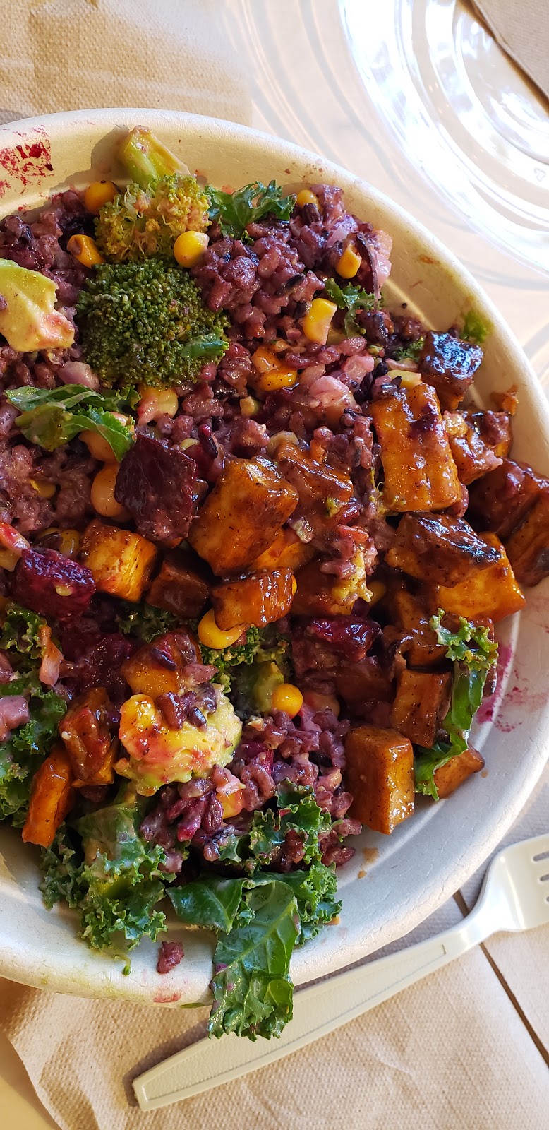 Roots Natural Kitchen | restaurant | 6602 W Broad St, Richmond, VA 23230, USA | 8042208910 OR +1 804-220-8910