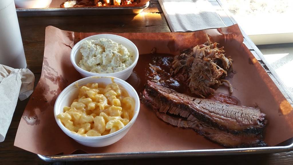 Hammerdown Barbecue | restaurant | 41153 John Mosby Hwy, Aldie, VA 20105, USA | 7035428692 OR +1 703-542-8692