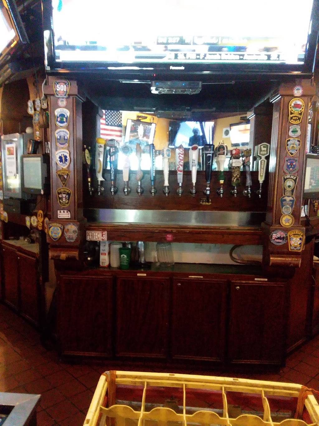 Old Towne Sports Pub | restaurant | 1085, Manassas, VA 20110, USA | 7033694782 OR +1 703-369-4782