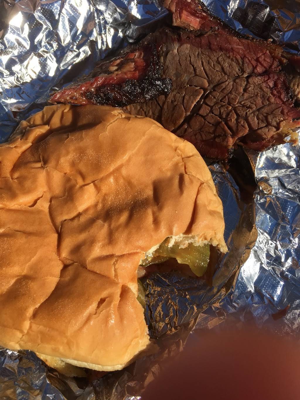 Reds Smoking BBQ | restaurant | 1706 Crystal Bend Dr, Pflugerville, TX 78660, USA | 5126708544 OR +1 512-670-8544