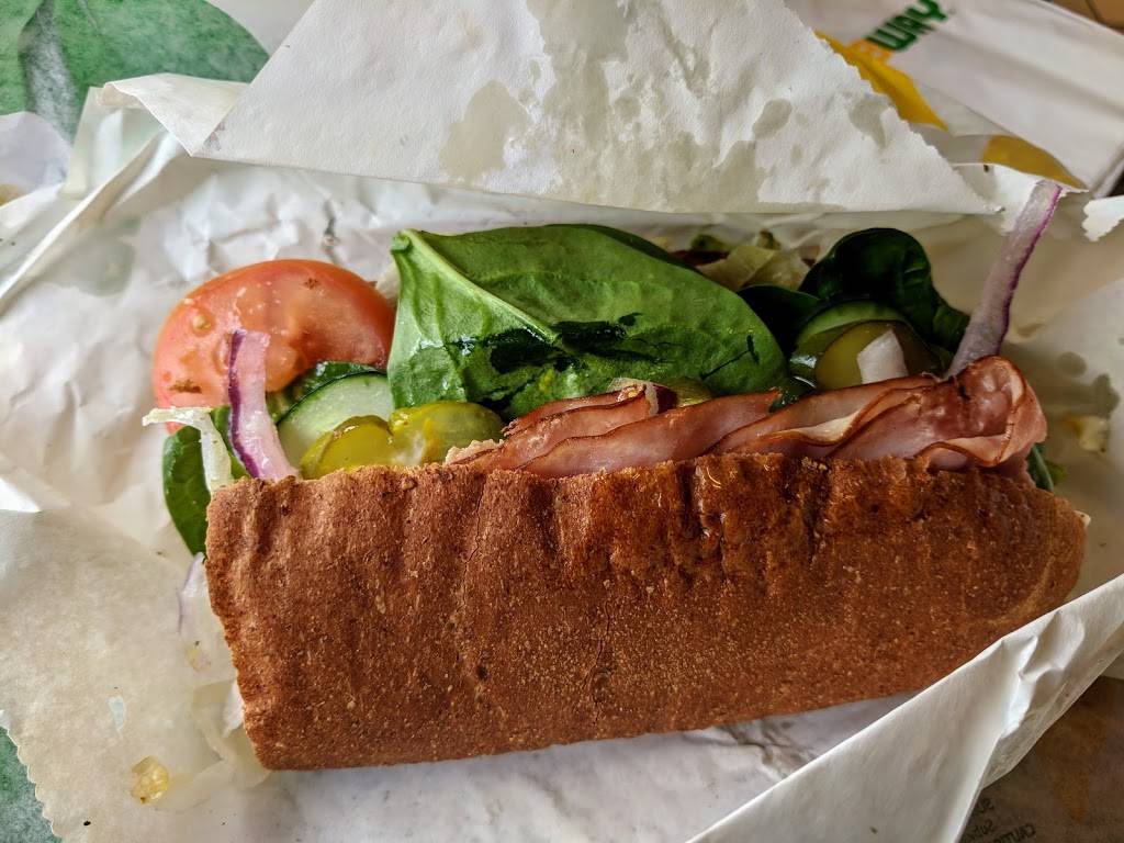 Subway | restaurant | Crossroads Shopping Center, 4481 Las Posas Rd Unit A, Camarillo, CA 93010, USA | 8059877200 OR +1 805-987-7200