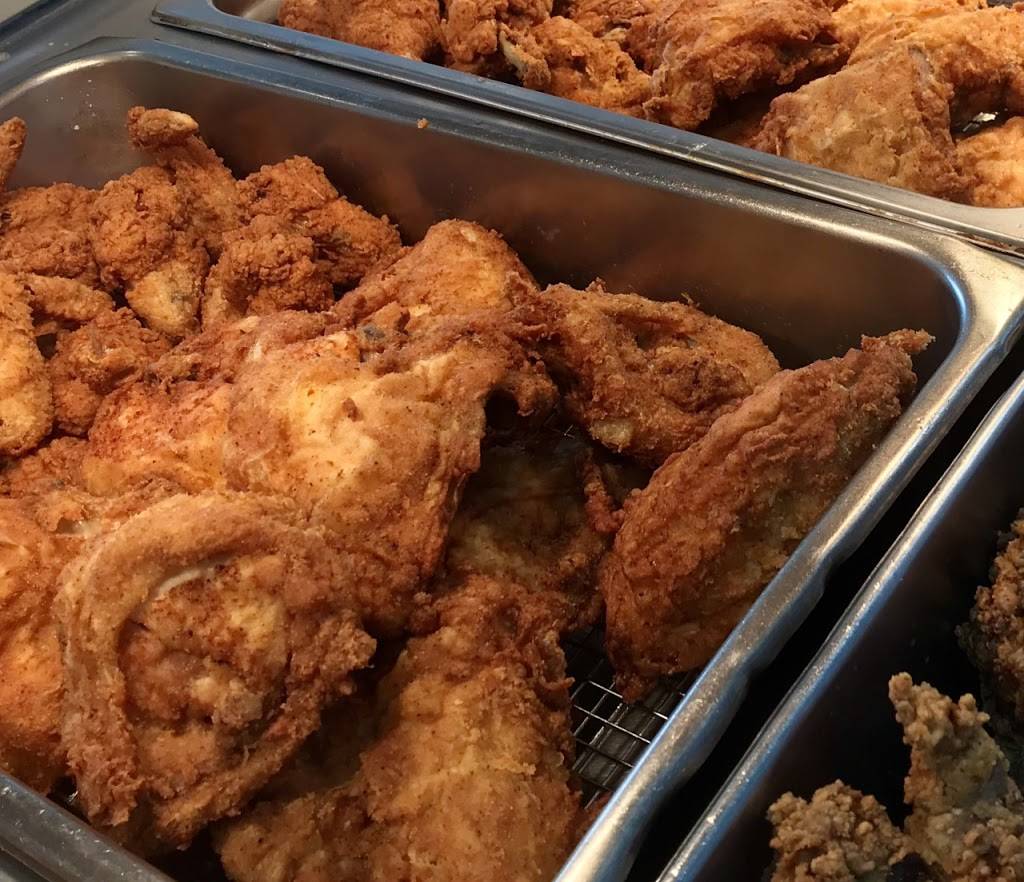 Hunter Ts Chicken Shack | restaurant | 2392 TN-75, Blountville, TN 37617, USA | 4232122203 OR +1 423-212-2203