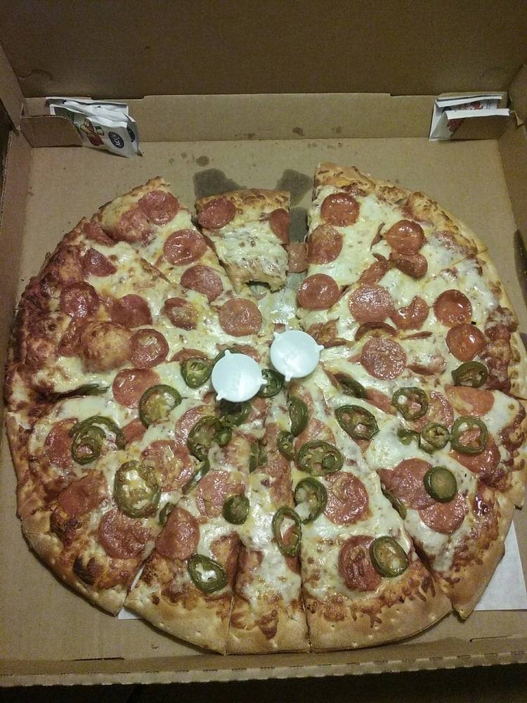 Straw Hat Pizza | restaurant | 1053 1st St, Gilroy, CA 95020, USA | 4088422745 OR +1 408-842-2745