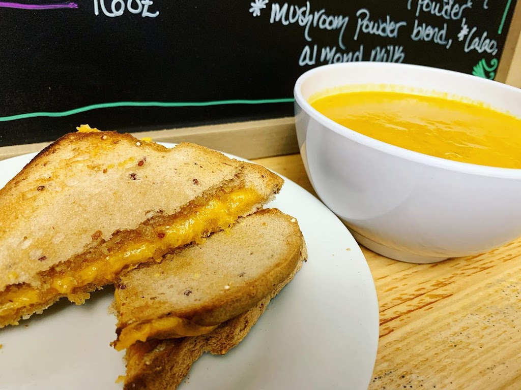 Smoothie Shack Out Back | restaurant | 25 Bridge St, Plattsburgh, NY 12901, USA | 5185615904 OR +1 518-561-5904