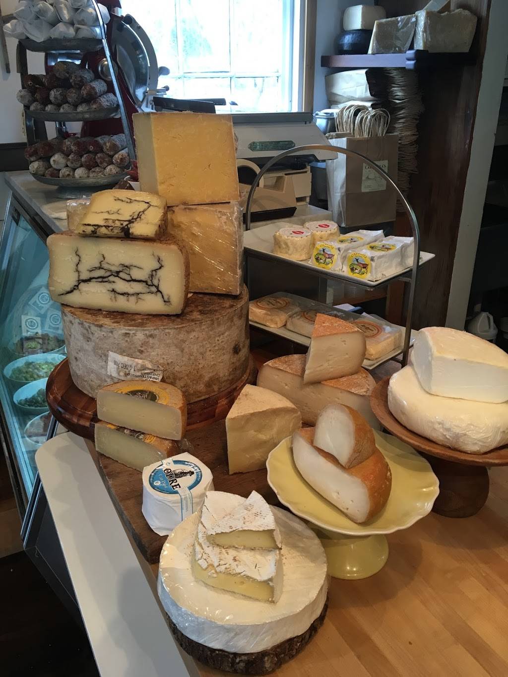 Cavaniolas Gourmet | cafe | 8 Amagansett Square, Amagansett, NY 11930, USA | 6312675608 OR +1 631-267-5608