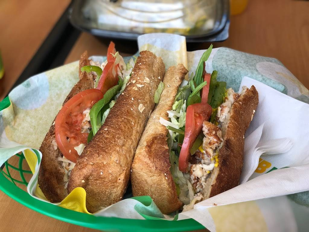 Subway Restaurants | restaurant | 11220 Laurel Canyon Blvd #101, San Fernando, CA 91340, USA | 8188383532 OR +1 818-838-3532