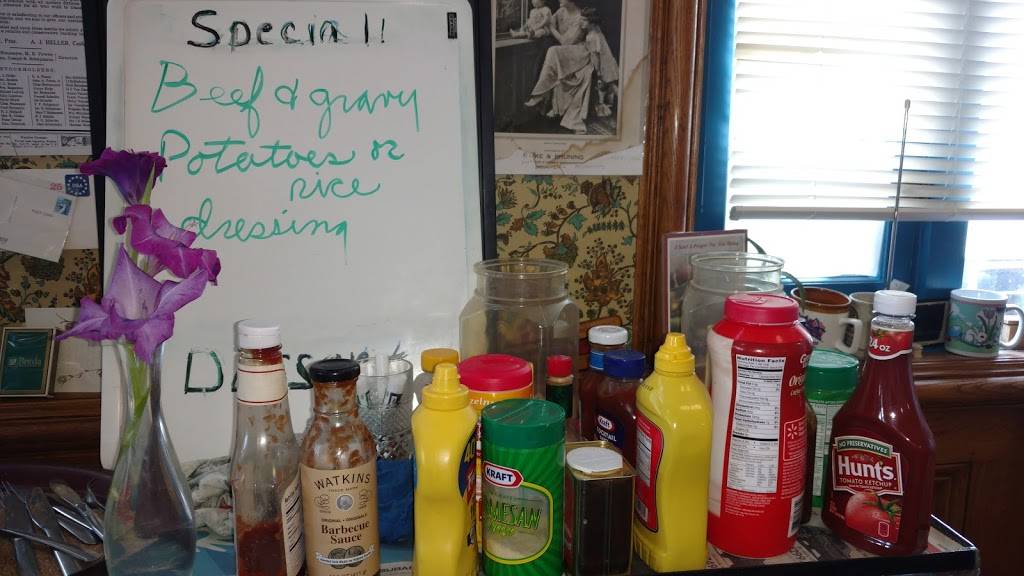 Victorias Treasures & Kays Korner | restaurant | 201 E Main St, Breda, IA 51436, USA | 7126734695 OR +1 712-673-4695