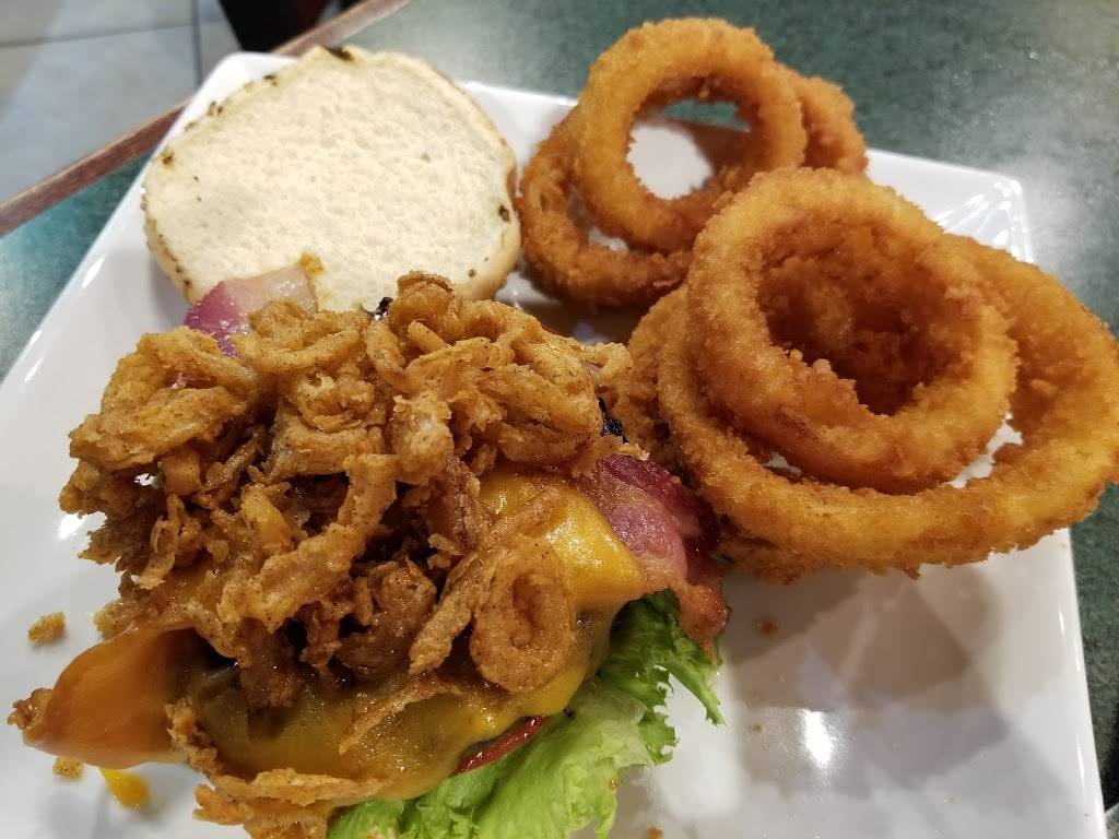 The Greene Turtle Sports Bar & Grille | restaurant | 601 F St NW, Washington, DC 20004, USA | 2026378889 OR +1 202-637-8889