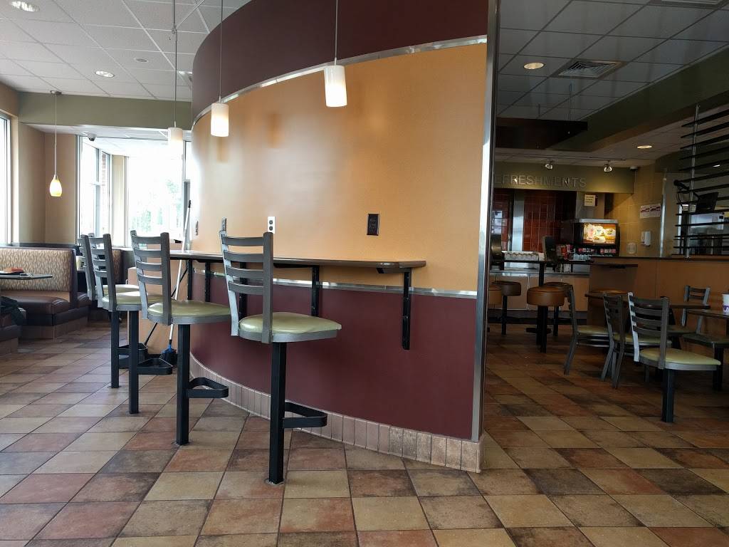 McDonalds | cafe | 1050 S Chambers Rd, Aurora, CO 80017, USA | 3036967592 OR +1 303-696-7592