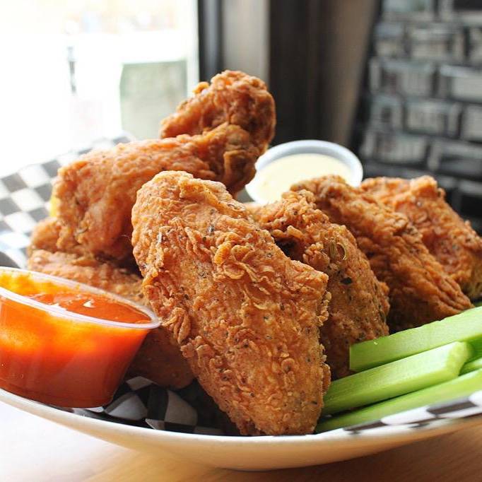 FBI Pizza | restaurant | 2336 Lake Shore Blvd W, Etobicoke, ON M8V 1B6, Canada | 4162510101 OR +1 416-251-0101