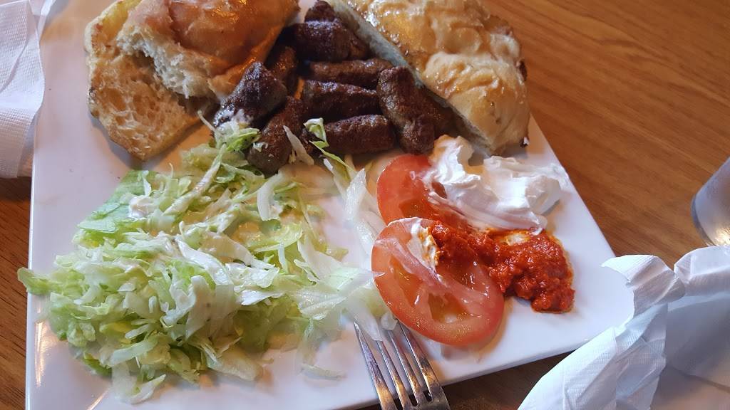 Bosna Express | restaurant | 128 28th St SW, Grand Rapids, MI 49548, USA | 6162499395 OR +1 616-249-9395